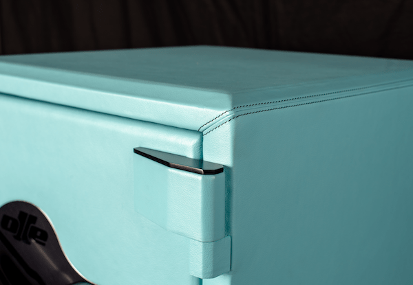 Détail matériaux — Assemblage précis